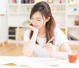 Japanese woman studying at her homestay