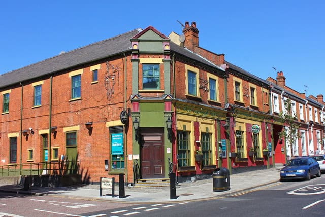 Queen's Park and Kilburn — At a glance